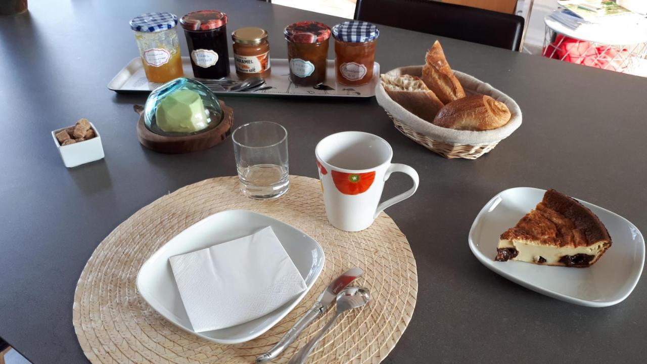 Bed and Breakfast L'Oustaou Du Bodo Ambon Экстерьер фото