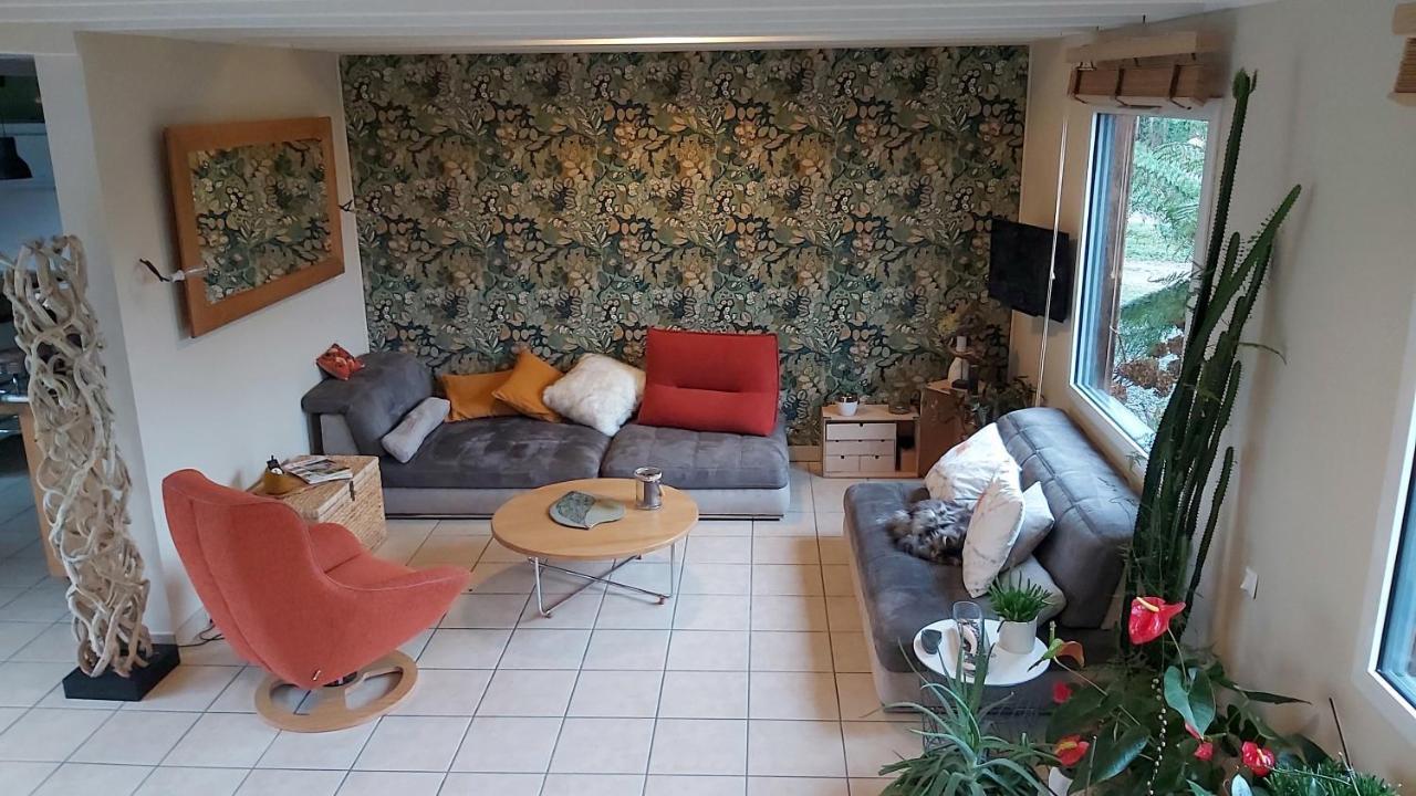 Bed and Breakfast L'Oustaou Du Bodo Ambon Экстерьер фото
